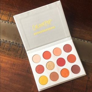 Colourpop yes please shadow palette
